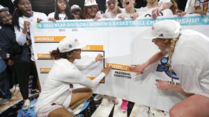 • Tips to fill your NCAA female basketball tournament bracket.