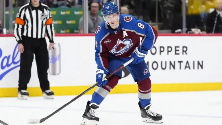 2025 Stanley Cup odds, NHL Awards picks, betting trends: Expert hockey futures bets, Hart Trophy race update