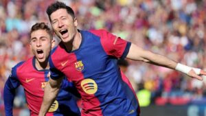 Barcelona vs. Girona score: Robert Lewandowski scores twice as La Liga leaders extend unbeaten run to 20 games