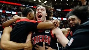 How Bulls stunned Lakers: Breaking down the crazy final 30 seconds that led to Josh Giddey's halfcourt winner