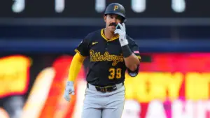 Pirates second baseman lands on IL after hurting ankle during Opening Day home run trot