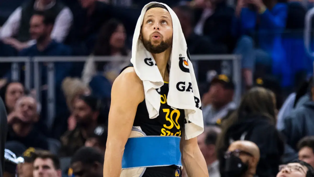 Stephen Curry injury update: Warriors provide positive news after fall and a potentially quick return timeline
