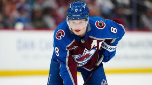 2025 Stanley Cup odds, NHL Playoffs picks: Expert hockey futures bets, Conn Smythe Trophy top contenders