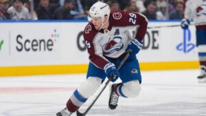 2025 Stanley Cup odds, NHL Playoffs picks: Top expert hockey futures best bets, Conn Smythe Trophy predictions