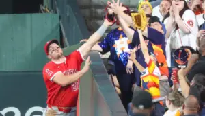 Angels' Mike Trout meets with Astros fan who ripped ball out of his glove: 'They were really apologetic'