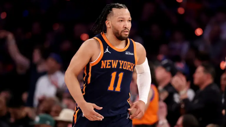 Knicks' Jalen Brunson wins Clutch Player of the Year, beating Nuggets' Nikola Jokić for NBA award