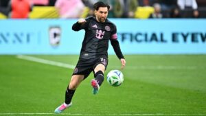 Lionel Messi, Inter Miami remain undefeated as role players step up in narrow win over Columbus Crew