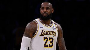 NBA playoffs Game 1 winners and losers: Lakers get wake-up call, Curry cooks Houston, Knicks go on awesome run