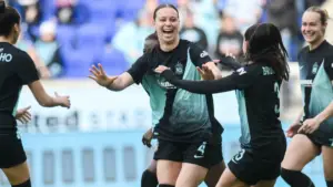 NWSL Team of the Week: Gotham's Lilly Reale scores first pro goal, teen Trinity Armstrong debuts on San Diego
