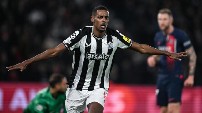 Newcastle vs. Manchester United odds, prediction: Free 2025 Premier League expert picks for April 13