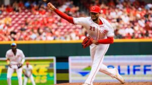 Rangers vs. Reds odds, line, prediction, start time: 2025 MLB picks, April 2 best bets from proven model