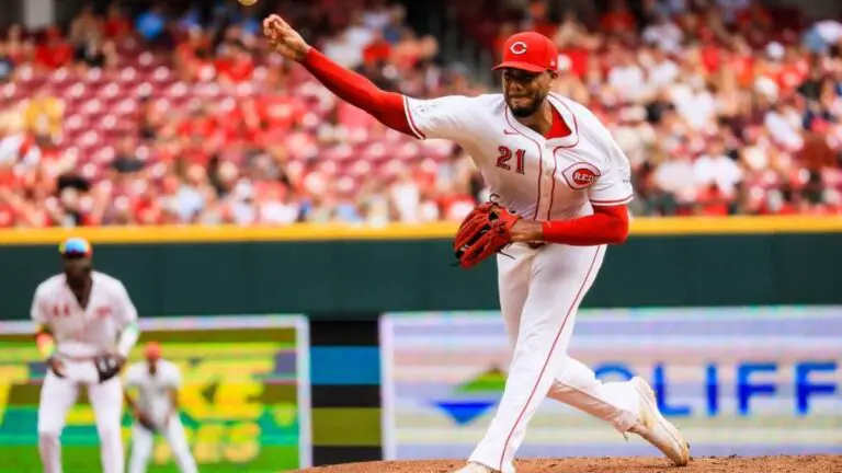 Rangers vs. Reds odds, line, prediction, start time: 2025 MLB picks, April 2 best bets from proven model