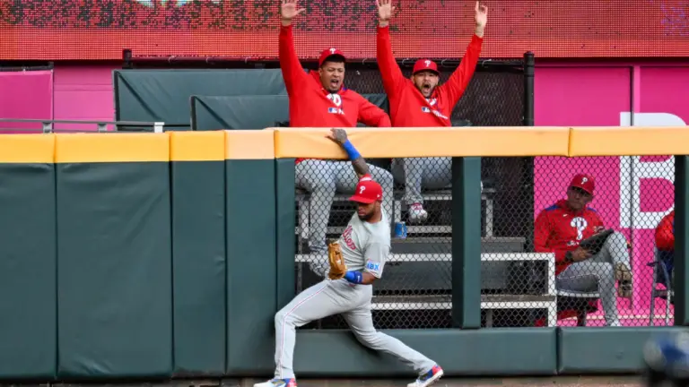 WATCH: Phillies' Edmundo Sosa robs a home run vs. Braves in first inning of first career outfield start
