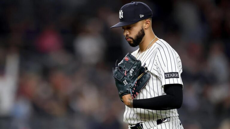 Yankees remove Devin Williams from closer role 'for right now' as reliever's struggles continue