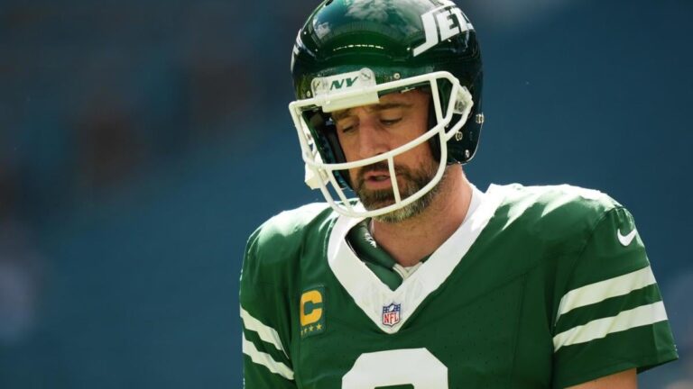 Jets have different version of what happened with Aaron Rodgers, per report