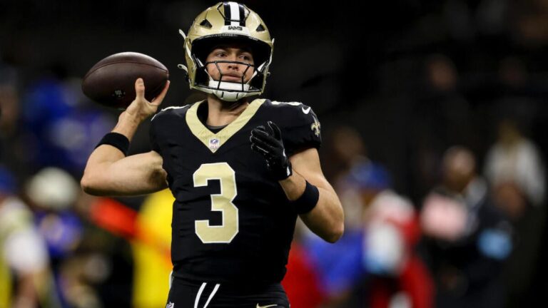 Saints QB Jake Haener suffers injury as New Orleans seeks to replace Derek Carr, per report