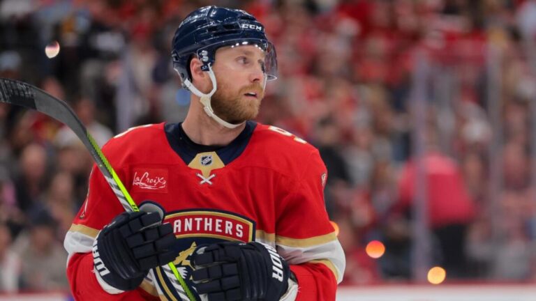 BetMGM $10,000 Hat Trick Jackpot picks, goal-scorer props, NHL odds for Panthers vs. Hurricanes Game 2