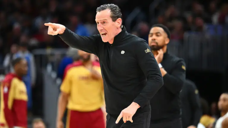 Cavaliers' Kenny Atkinson named NBA Coach of the Year after leading Cleveland to East's No. 1 seed