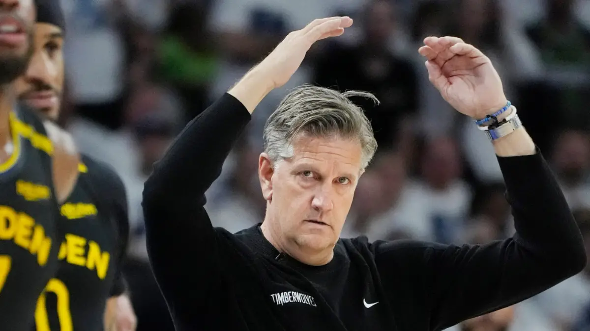 Chris Finch says Warriors are 'tackling' Rudy Gobert, Steve Kerr says Wolves are 'bear-hugging' Stephen Curry
