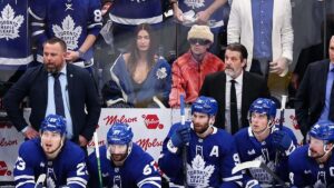 'Drake Curse' continues as rapper bets on Maple Leafs in Game 7, then attempts to blame Justin Bieber for loss
