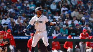 Free MLB home run picks, odds for May 3: Julio Rodriguez among best bets for Saturday HR player props