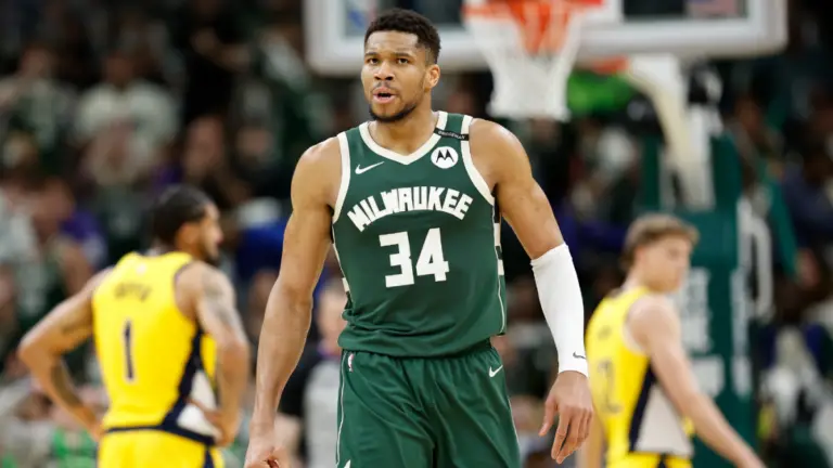 Giannis Antetokounmpo expected to meet with Bucks to discuss direction of the team, per report