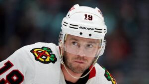 Jonathan Toews '100% committed' to NHL return after two-year absence, per report