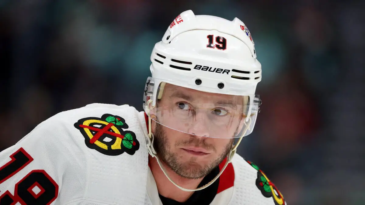 Jonathan Toews '100% committed' to NHL return after two-year absence, per report