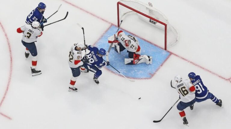 Maple Leafs vs. Panthers odds, prediction, picks: Model's 2025 NHL playoffs Game 2 bets, player props