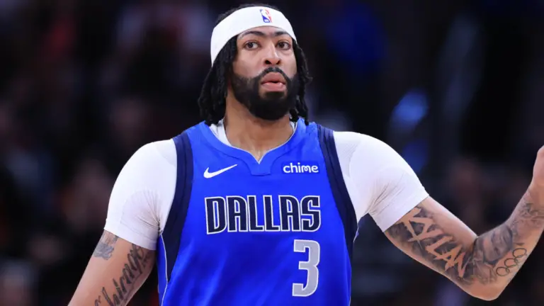 Mavericks reportedly considering two-timeline approach, but they're barely equipped to handle one