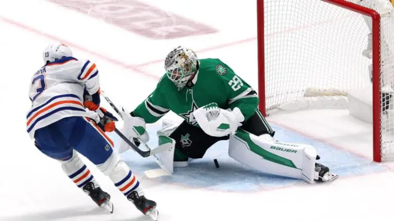 Pete DeBoer's explanation for pulling Jake Oettinger in elimination game falls flat