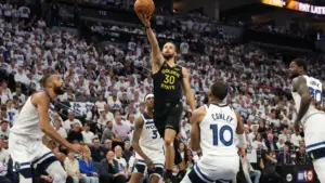 Stephen Curry injured in Warriors' win; Pacers stun Cavaliers; Inter into Champions League final