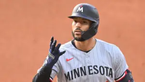 Twins' Carlos Correa, Byron Buxton exit game vs. Orioles after head-to-head collision