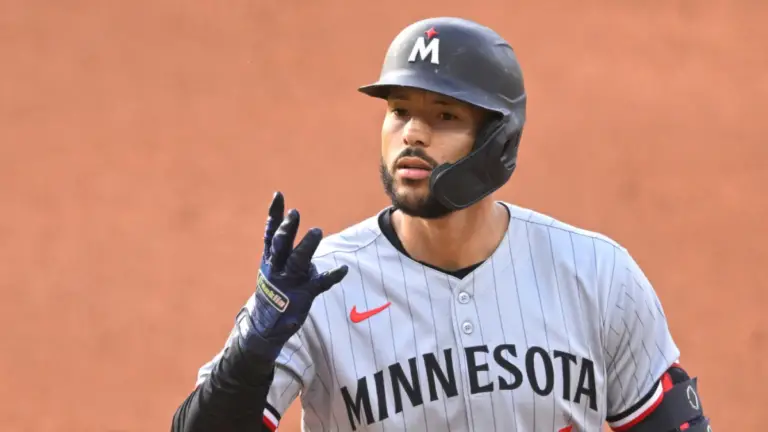 Twins' Carlos Correa, Byron Buxton exit game vs. Orioles after head-to-head collision