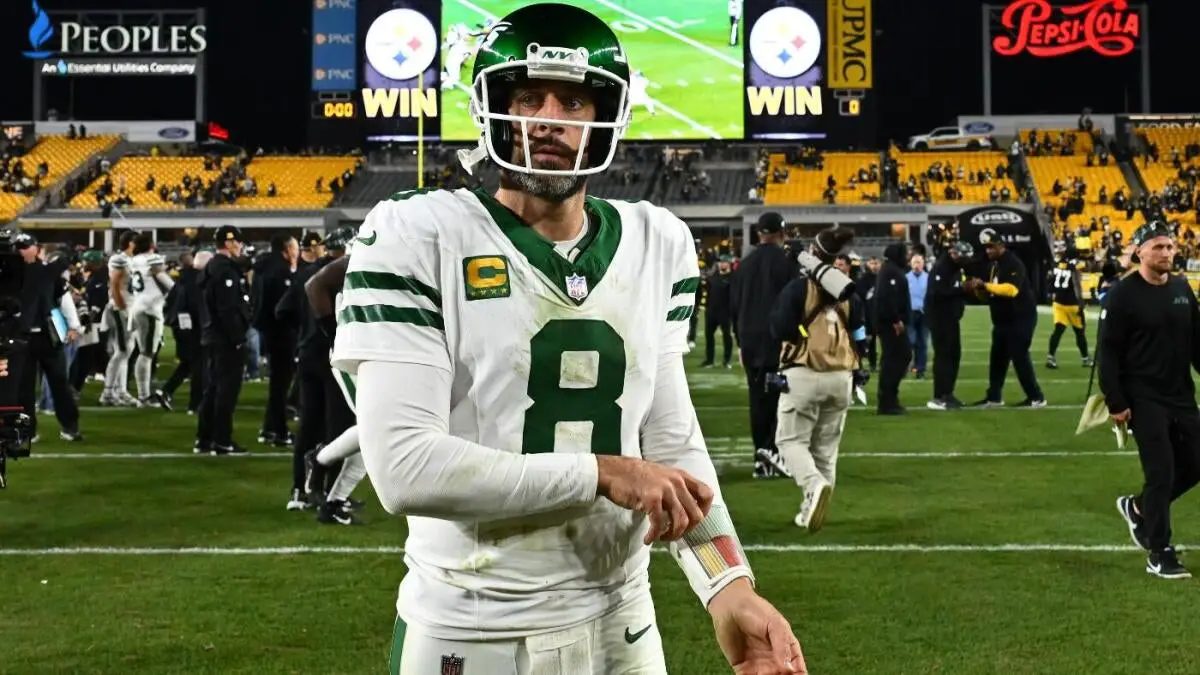 Predicting Steelers' 2025 record with and without Aaron Rodgers: Would QB make big difference for Pittsburgh?