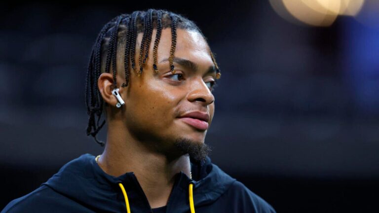 Justin Fields lauds New York Jets' offensive potential ahead of debut season: 'The sky's the limit'