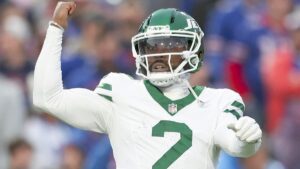 Jets' Tyrod Taylor always 'well prepared' for QB1 opportunity, 'here to support' Justin Fields no matter role