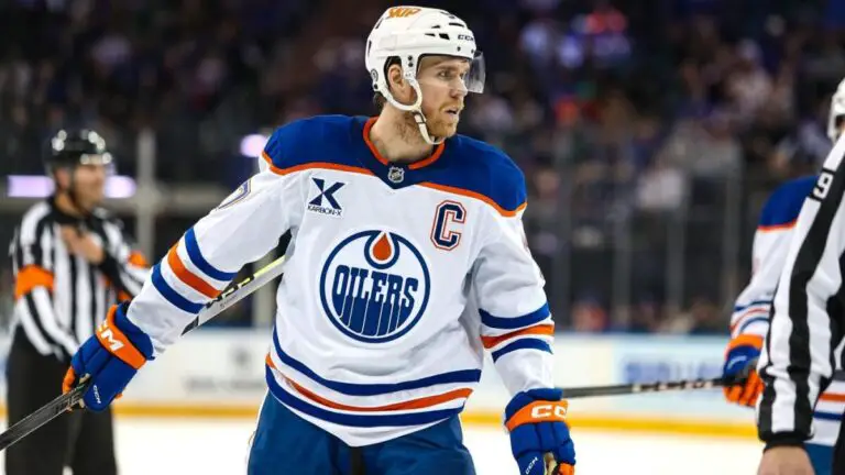 Best NHL bets today: Props, top picks, score prediction for Oilers vs. Panthers Stanley Cup Final Game 4