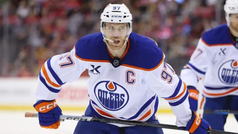 Oilers vs. Panthers odds, prediction, time: 2025 Stanley Cup Final Game 4 picks, bets by expert who's 160-85