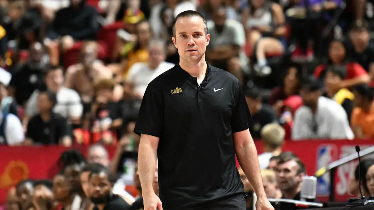 Suns hire Jordan Ott: Cavaliers assistant is team's third head coach in three years, inherits messy roster