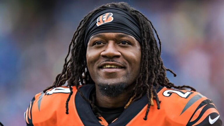 Ex-All-Pro defensive back Adam 'Pacman' Jones arrested for fourth time in four years, facing multiple charges