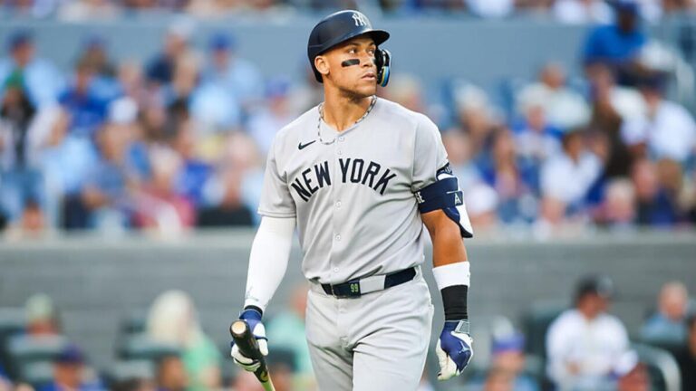 Aaron Judge injury: Yankees star, AL MVP frontrunner out with 'elbow issue' as he awaits imaging results