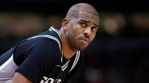 Clippers' Chris Paul could sit behind James Harden, Kris Dunn with no playing time guarantees, per report
