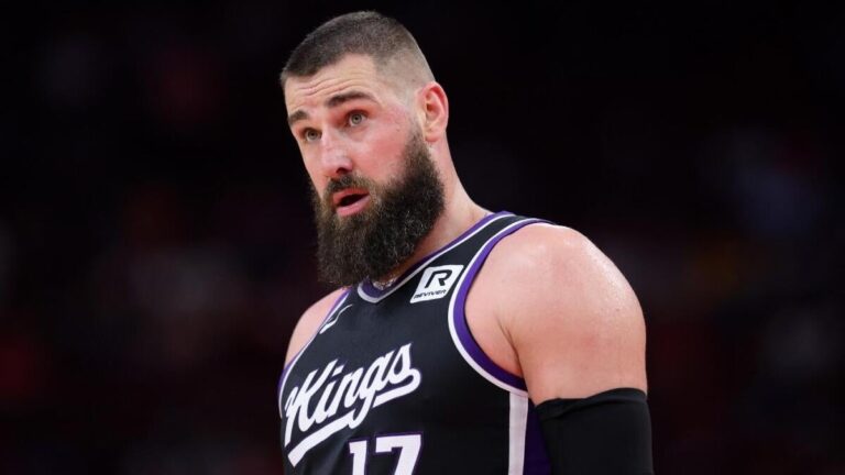 Jonas Valančiūnas reportedly mulling move to Europe, and his decision could impact Nuggets, Kings and Warriors