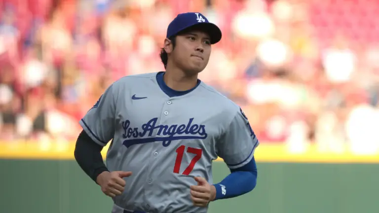 Shohei Ohtani injury: Dodgers ace leaves start early with trainer after throwing six straight balls