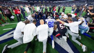 NFL, NBA, MLB teams pool together donations for Texas flood recovery efforts as death toll spikes
