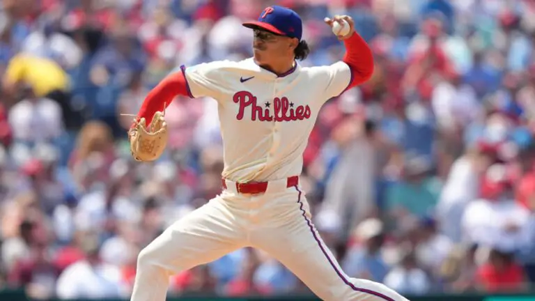 Today's top games to watch, best bets, odds: Braves vs. Phillies, Notre Dame vs. Miami and more