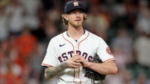 Josh Hader injury: Astros closer diagnosed with shoulder capsule strain, won't throw for three weeks
